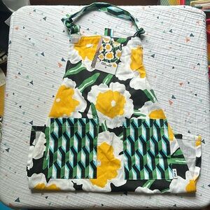 New DVF x Target Diane Von Furstenburg Cotton Kids Child’s Cotton Floral Apron